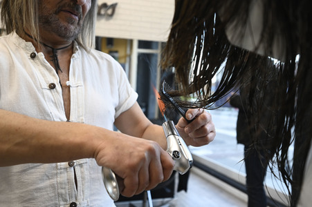 Hairdresser Alberto Olmedo in Madrid