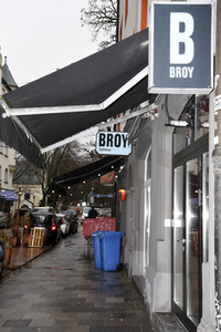 Deutschlands erste Bier-Selbstzapf-Anlage in München