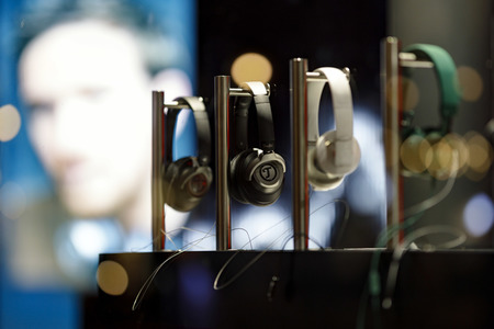 Symbolfoto Teufel-Kopfhörer