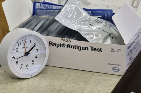 Stephan Weil besucht Seniorenheim in Hannover