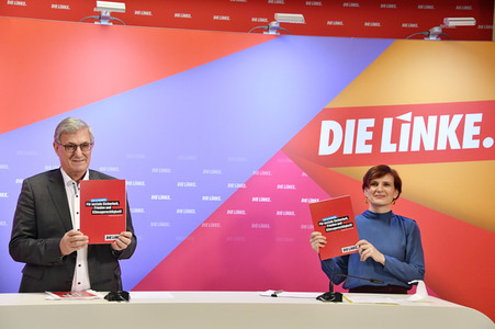 Pressekonferenz zum Wahlprogramm der Partei Die Linke in Berlin