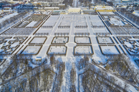 Luftbild der Herrenhäuser Gärten in Hannover