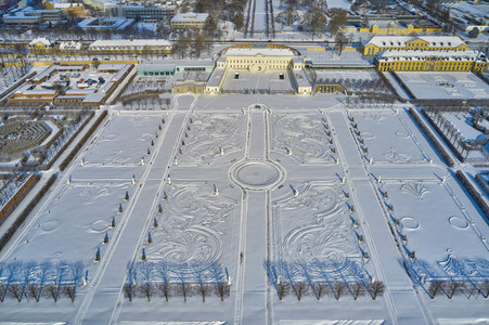 Luftbild der Herrenhäuser Gärten in Hannover