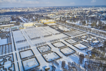 Luftbild der Herrenhäuser Gärten in Hannover