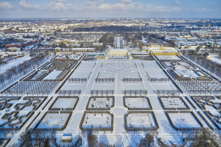 Luftbild der Herrenhäuser Gärten in Hannover