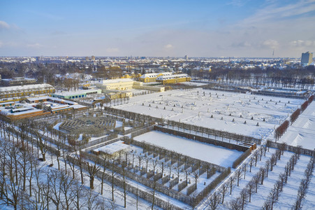 Luftbild der Herrenhäuser Gärten in Hannover