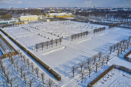 Luftbild der Herrenhäuser Gärten in Hannover