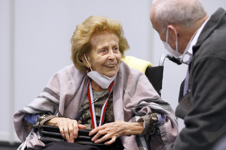 Eröffnung des Impfzentrums in der Koelnmesse in Köln