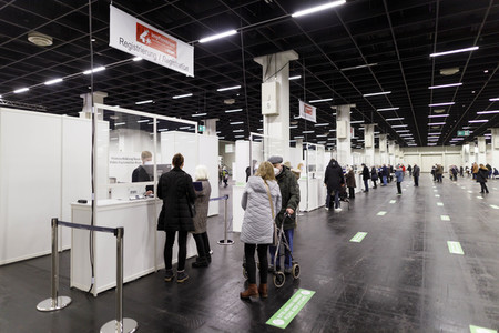 Eröffnung des Impfzentrums in der Koelnmesse in Köln
