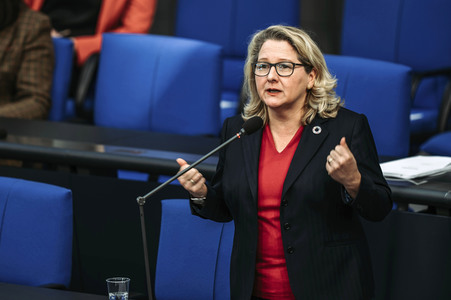 208. Sitzung des Deutschen Bundestages in Berlin