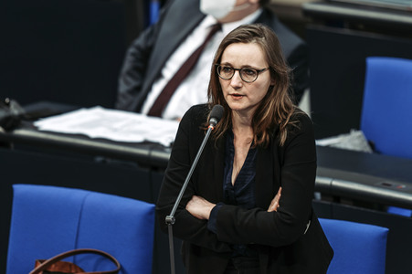 208. Sitzung des Deutschen Bundestages in Berlin