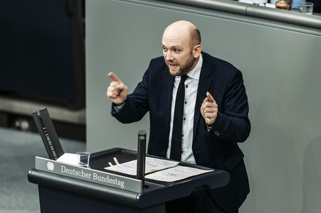 208. Sitzung des Deutschen Bundestages in Berlin