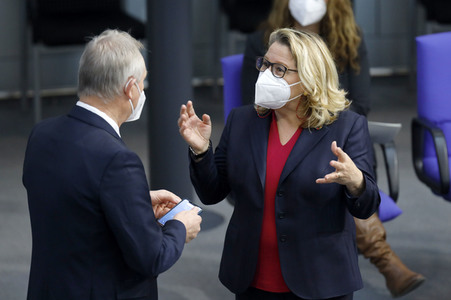208. Sitzung des Deutschen Bundestages in Berlin