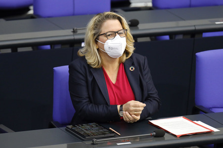 208. Sitzung des Deutschen Bundestages in Berlin