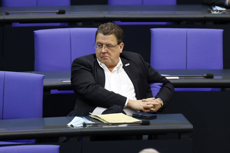 208. Sitzung des Deutschen Bundestages in Berlin