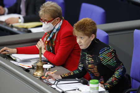 208. Sitzung des Deutschen Bundestages in Berlin