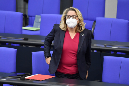 208. Sitzung des Deutschen Bundestages in Berlin