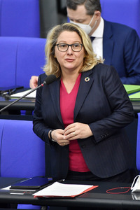 208. Sitzung des Deutschen Bundestages in Berlin