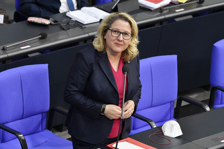 208. Sitzung des Deutschen Bundestages in Berlin