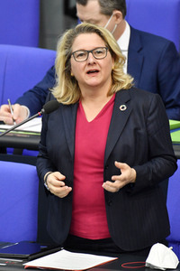 208. Sitzung des Deutschen Bundestages in Berlin