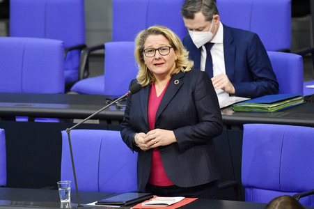 208. Sitzung des Deutschen Bundestages in Berlin