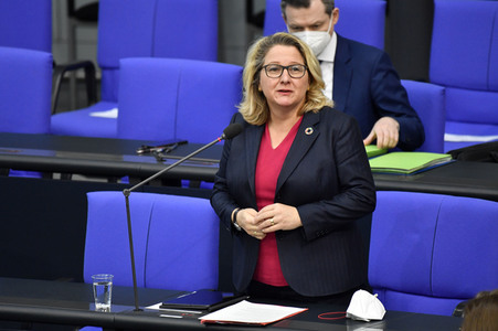 208. Sitzung des Deutschen Bundestages in Berlin