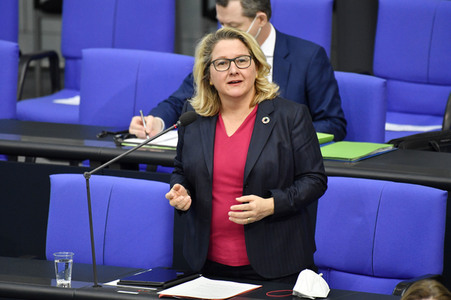 208. Sitzung des Deutschen Bundestages in Berlin