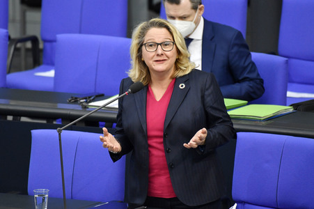 208. Sitzung des Deutschen Bundestages in Berlin