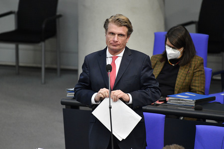 208. Sitzung des Deutschen Bundestages in Berlin