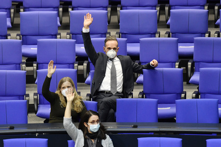 208. Sitzung des Deutschen Bundestages in Berlin