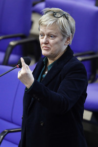 208. Sitzung des Deutschen Bundestages in Berlin