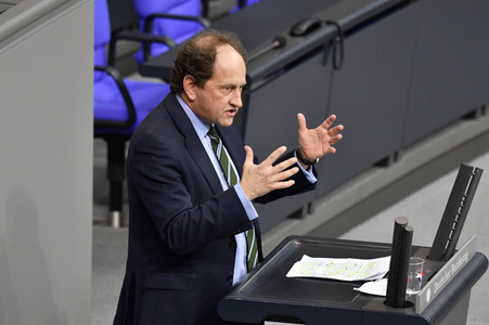 208. Sitzung des Deutschen Bundestages in Berlin