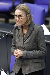 208. Sitzung des Deutschen Bundestages in Berlin