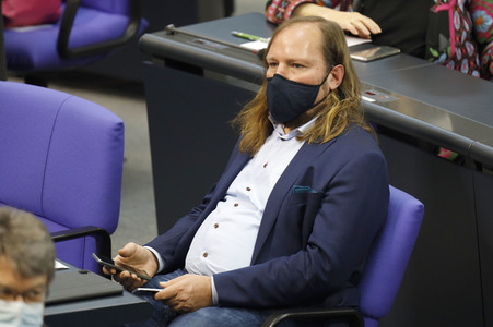 208. Sitzung des Deutschen Bundestages in Berlin