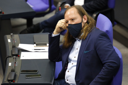 208. Sitzung des Deutschen Bundestages in Berlin