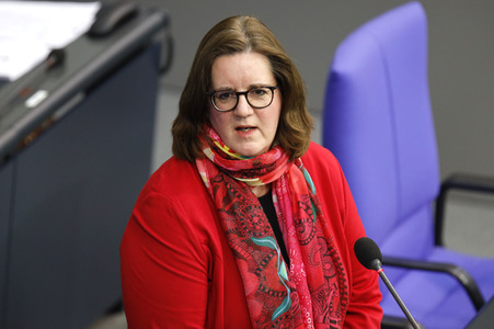 208. Sitzung des Deutschen Bundestages in Berlin