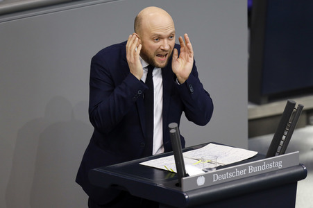 208. Sitzung des Deutschen Bundestages in Berlin