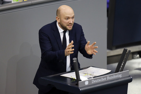 208. Sitzung des Deutschen Bundestages in Berlin