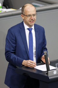 208. Sitzung des Deutschen Bundestages in Berlin