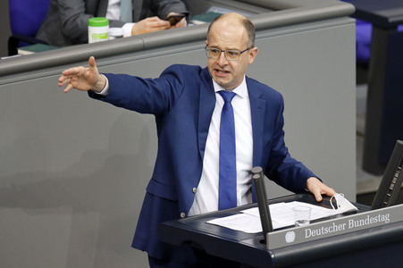 208. Sitzung des Deutschen Bundestages in Berlin