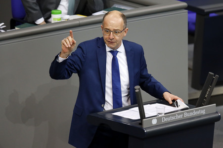 208. Sitzung des Deutschen Bundestages in Berlin