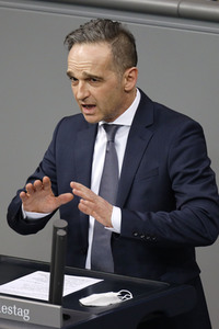 208. Sitzung des Deutschen Bundestages in Berlin