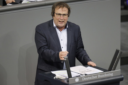 208. Sitzung des Deutschen Bundestages in Berlin