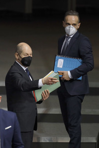 208. Sitzung des Deutschen Bundestages in Berlin