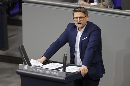 208. Sitzung des Deutschen Bundestages in Berlin