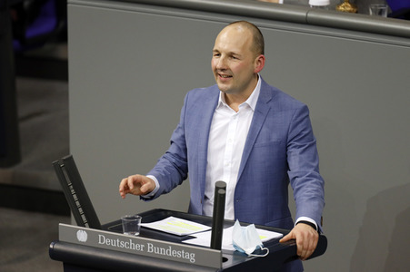 208. Sitzung des Deutschen Bundestages in Berlin