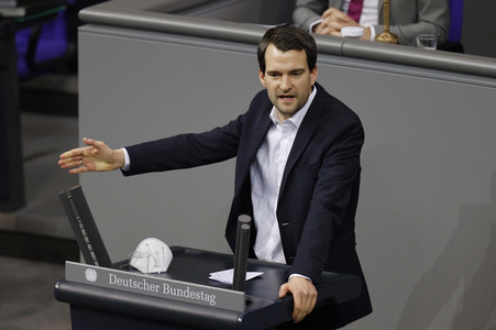 208. Sitzung des Deutschen Bundestages in Berlin