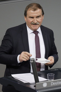 208. Sitzung des Deutschen Bundestages in Berlin