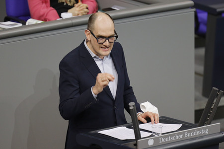 208. Sitzung des Deutschen Bundestages in Berlin