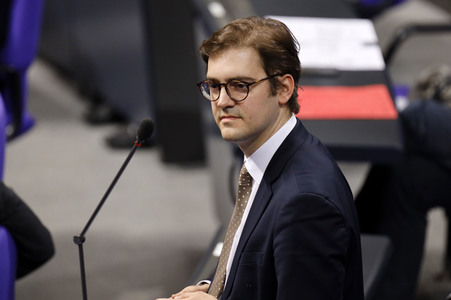 208. Sitzung des Deutschen Bundestages in Berlin